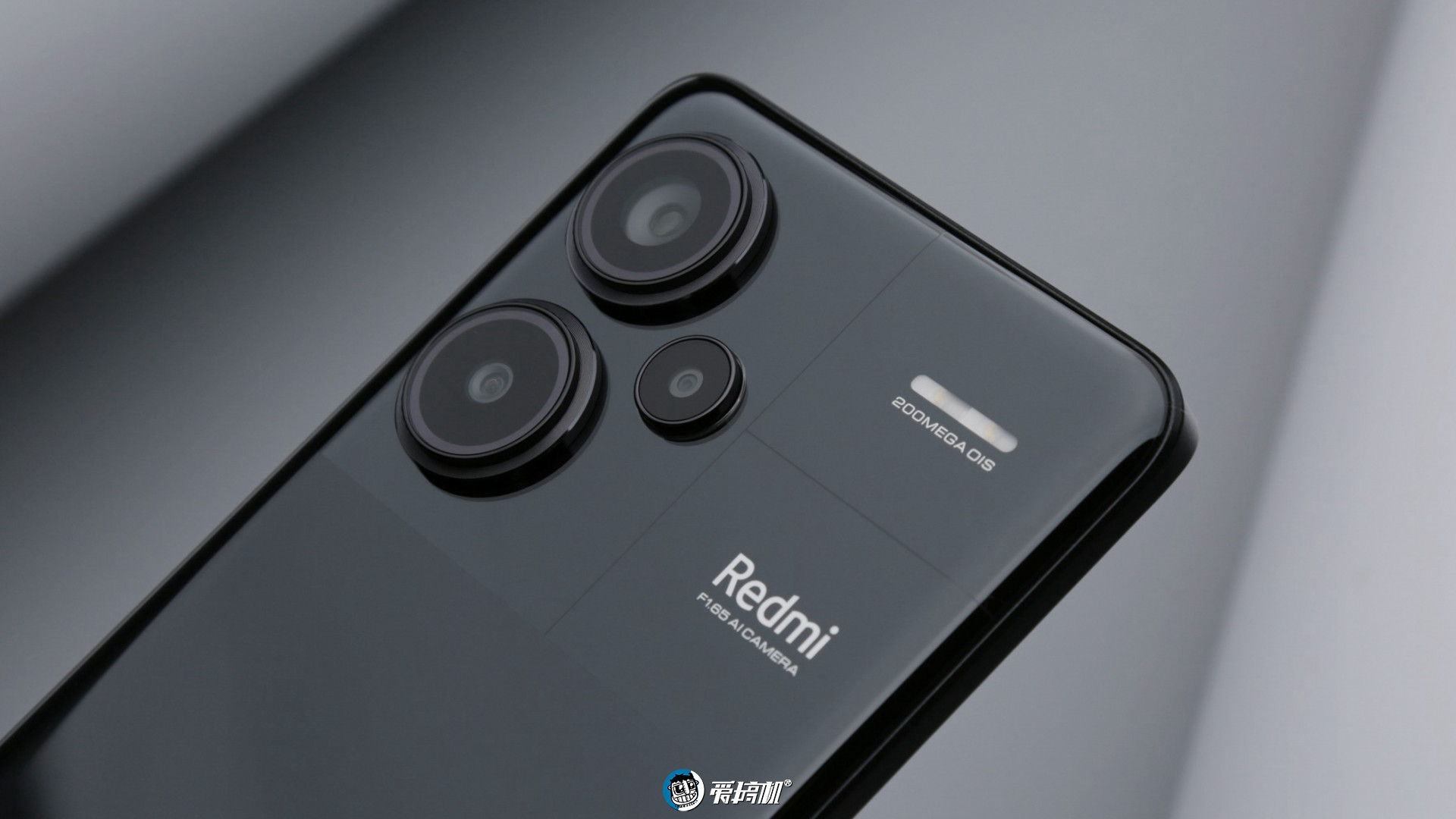 Redmi Note 13 Pro+评测：1899元的1.5K曲屏+IP68+2亿像素